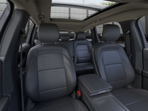 New 2026 Lincoln Nautilus Reserve AWD/4WD image 10