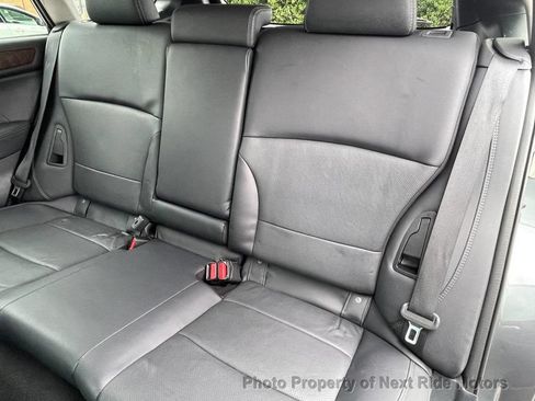 Used 2018 Subaru Outback 2.5i Limited AWD/4WD image 18