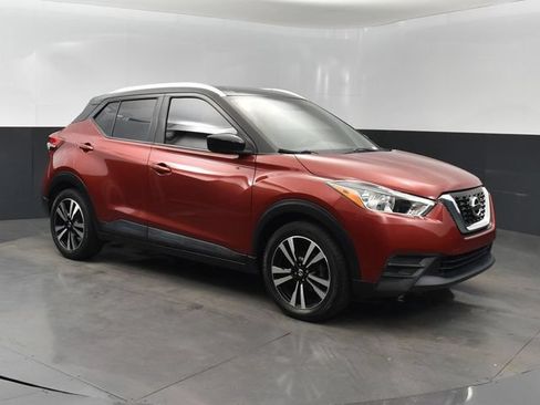 Used 2019 Nissan Kicks SV FWD image 25