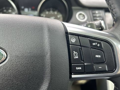 Used 2018 Land Rover Discovery Sport HSE image 27