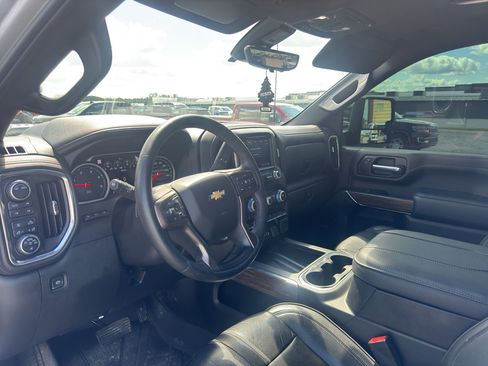 Used 2022 Chevrolet Silverado 3500 High Country w/ Z71 Off-Road Package AWD/4WD image 10