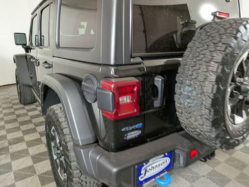 Certified 2025 Jeep Wrangler Unlimited Rubicon 4xe w/ Convenience Group AWD/4WD image 14