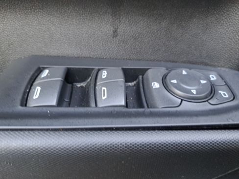Used 2019 Chevrolet Silverado 1500 Custom w/ Custom Value Package AWD/4WD image 24