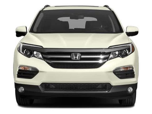 Used 2017 Honda Pilot Touring image 4