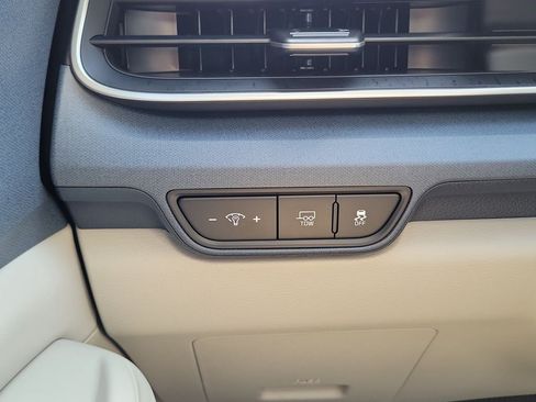 New 2026 Kia Carnival EX FWD image 25