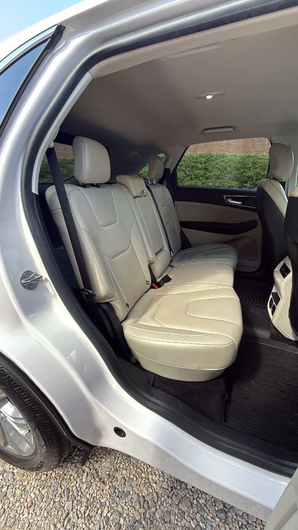 Used 2019 Ford Edge Titanium w/ Cold Weather Package AWD/4WD image 34