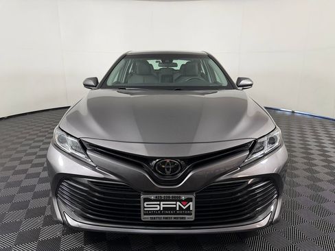Used 2019 Toyota Camry LE FWD image 4