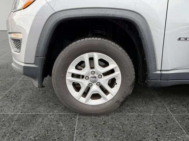Used 2020 Jeep Compass Sport w/ Tech Group AWD/4WD image 17
