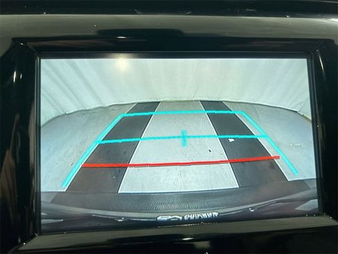 Used 2020 Toyota Camry image 15