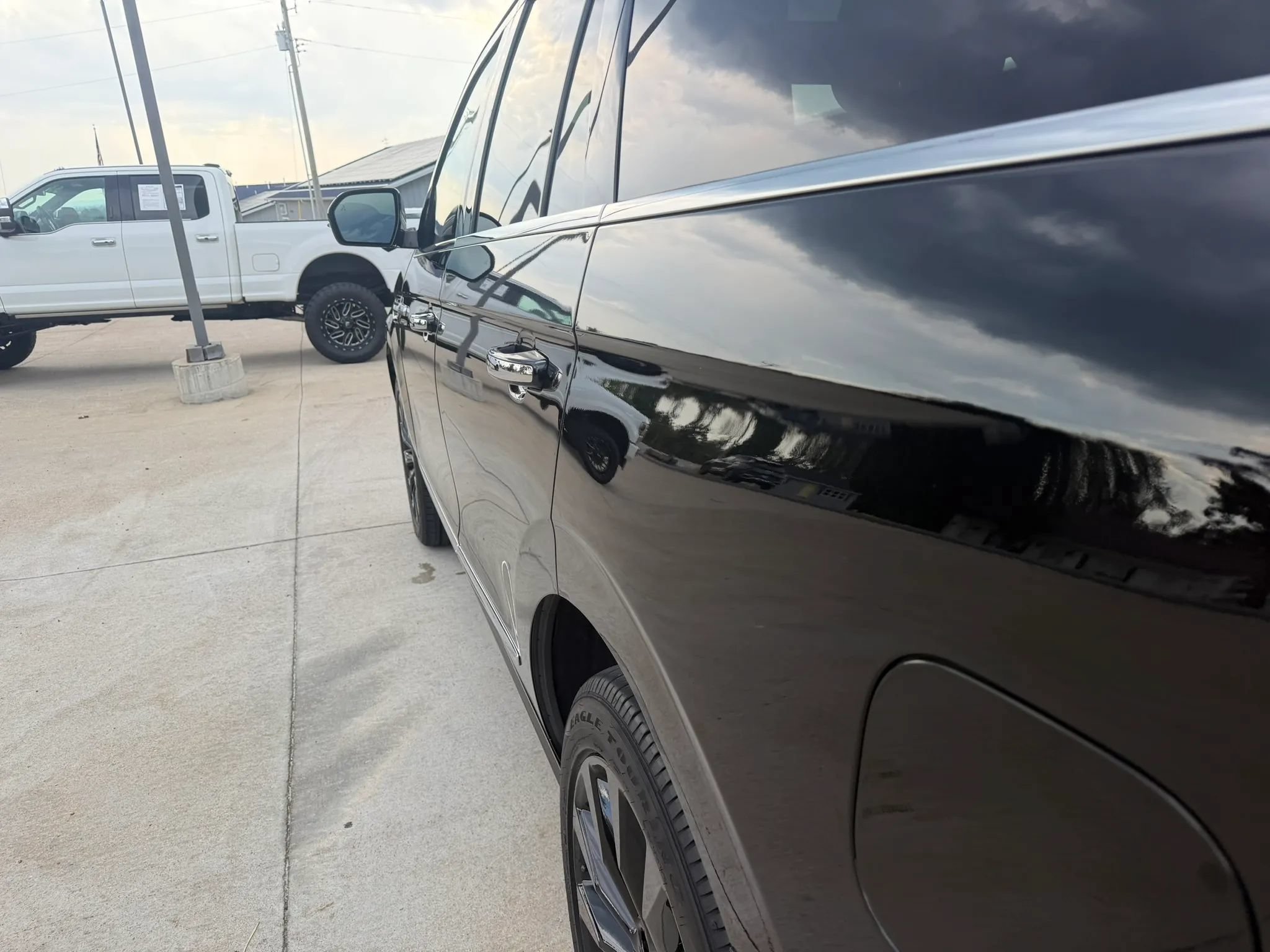 Used 2018 Lincoln Navigator Select w/ Technology Package AWD/4WD image 63