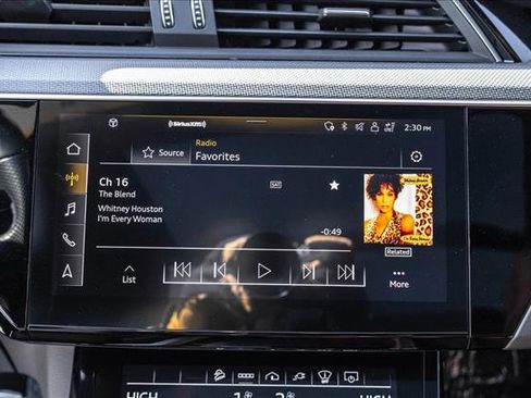 Used 2023 Audi e-tron S Prestige w/ Prestige Package image 16