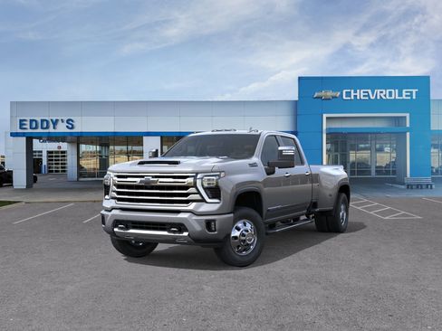 New 2026 Chevrolet Silverado 3500 High Country w/ High Country Premium Package AWD/4WD image 9