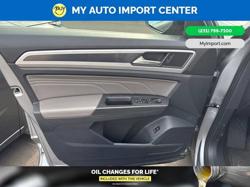 Used 2023 Volkswagen Atlas Cross Sport SEL R-Line AWD/4WD image 8