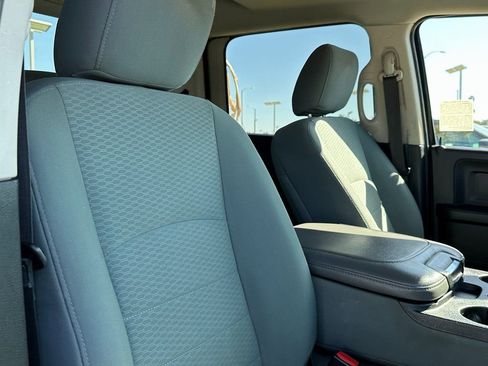 Used 2018 RAM 3500 Tradesman w/ Chrome Appearance Group image 12