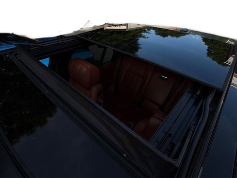 Used 2015 Land Rover Range Rover Autobiography AWD/4WD image 18