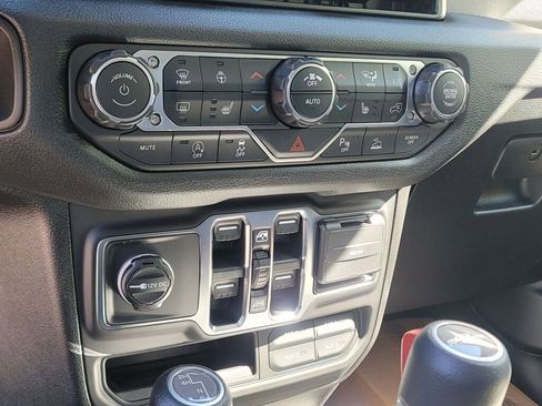 New 2026 Jeep Gladiator Sport AWD/4WD image 27