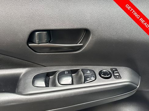 Used 2023 Nissan Kicks S image 11