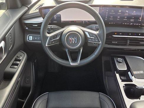 Certified 2025 Buick Enclave Preferred image 12