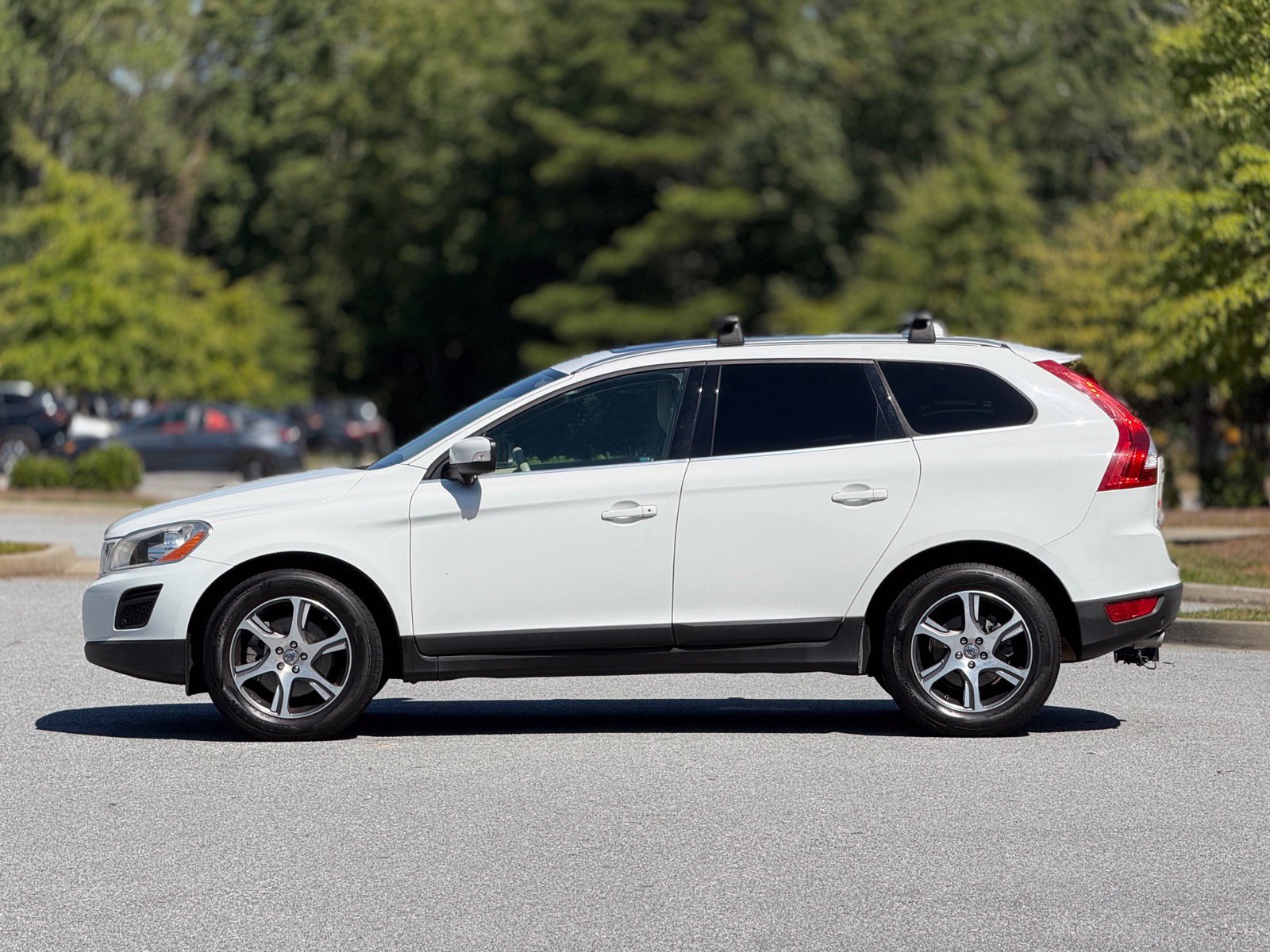 Used 2011 Volvo XC60 T6 AWD/4WD image 9