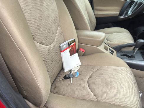 Used 2011 Toyota RAV4 4WD w/ Base L4 Extra Value Pkg image 23