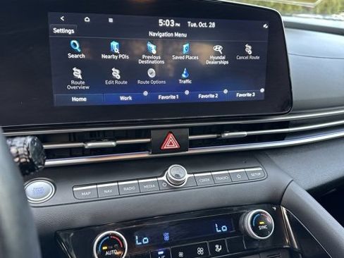 Used 2023 Hyundai Elantra Limited image 13