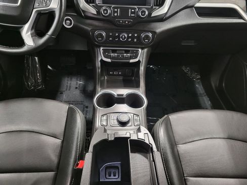 Used 2024 GMC Terrain SLT image 18