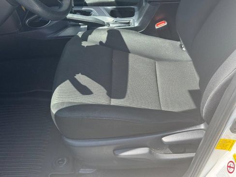 Used 2018 Toyota RAV4 LE w/ All Weather Liner Package FWD image 22