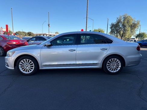 Used 2017 Volkswagen Passat 1.8T SE w/ SE Lighting Package image 4