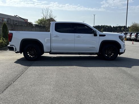 Used 2023 GMC Sierra 1500 Elevation w/ LPO, Elevation Black Package AWD/4WD image 11