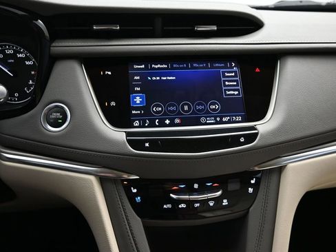 Certified 2022 Cadillac XT5 Premium Luxury AWD/4WD image 11