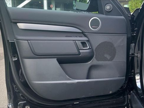 New 2026 Land Rover Discovery Limited Edition AWD/4WD image 10
