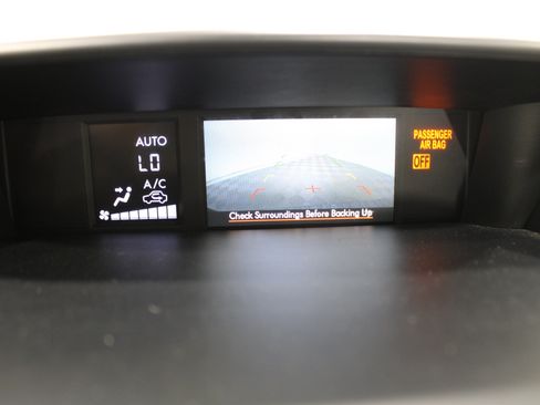 Used 2014 Subaru Forester 2.5i Limited AWD/4WD image 13