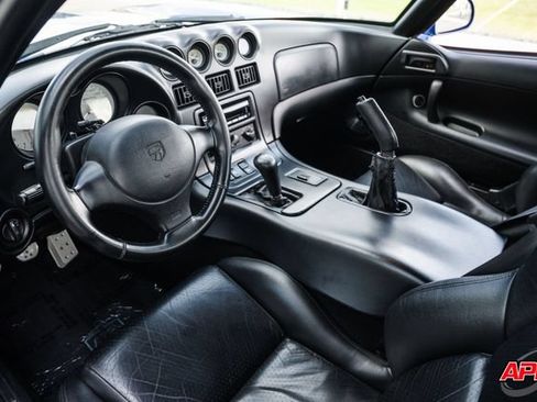 Used 1997 Dodge Viper GTS RWD image 2