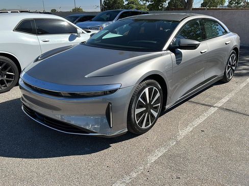 Used 2023 Lucid Air Touring AWD/4WD image 2