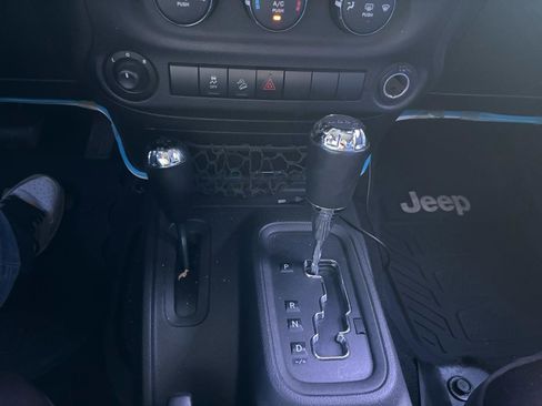 Used 2015 Jeep Wrangler Unlimited Sport w/ Quick Order Package 24S AWD/4WD image 14