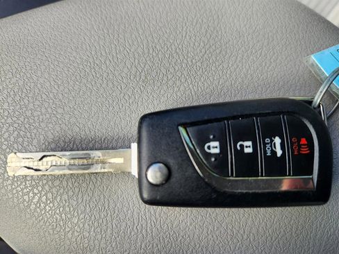 Used 2024 Toyota Camry SE image 35