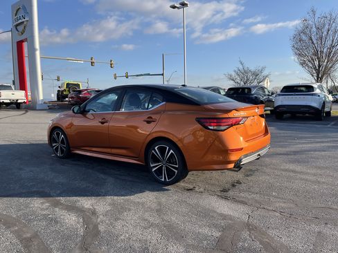 Used 2022 Nissan Sentra SR image 4