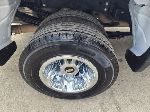 Used 2023 Chevrolet Silverado 3500 LT image 31