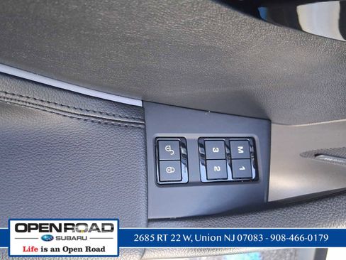 Used 2020 Jaguar F-PACE Premium image 15