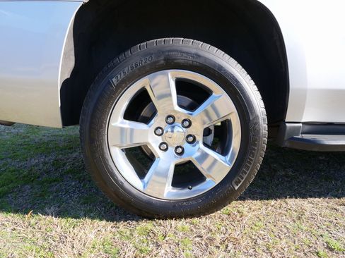 Used 2016 Chevrolet Tahoe LT image 12