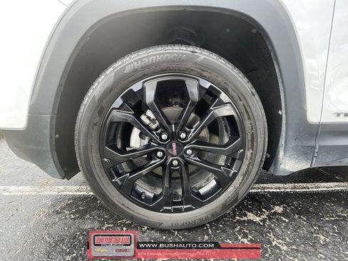 Used 2022 GMC Terrain SLE w/ Driver Convenience Package image 32