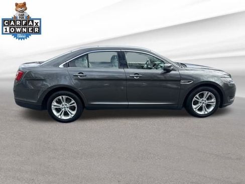 Used 2018 Ford Taurus SE image 9