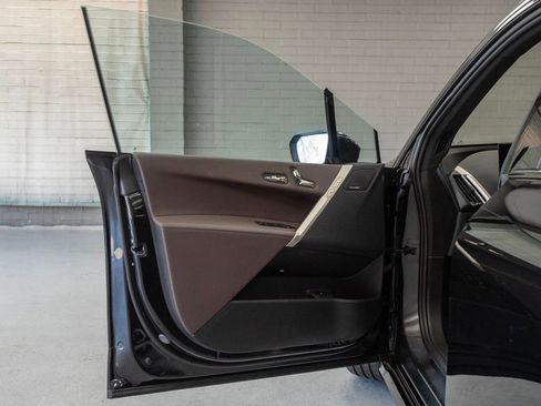 Used 2023 BMW iX xDrive50 w/ Premium Package image 28