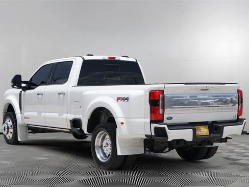 Certified 2025 Ford F450 Platinum w/ Platinum Plus Package AWD/4WD image 6