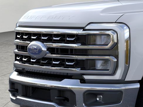 New 2026 Ford F250 XLT w/ XLT Premium Package AWD/4WD image 17