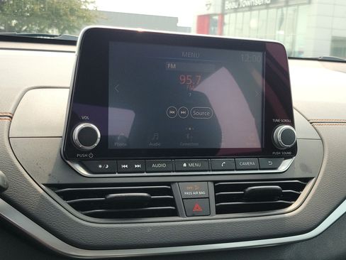 Used 2020 Nissan Altima 2.5 SR w/ Premium Package FWD image 26