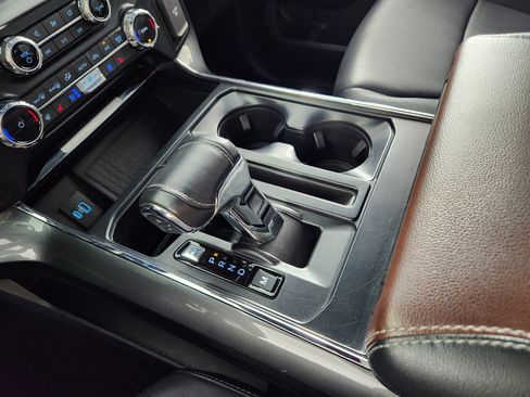 Used 2022 Ford F150 Lariat w/ Equipment Group 502A High image 25