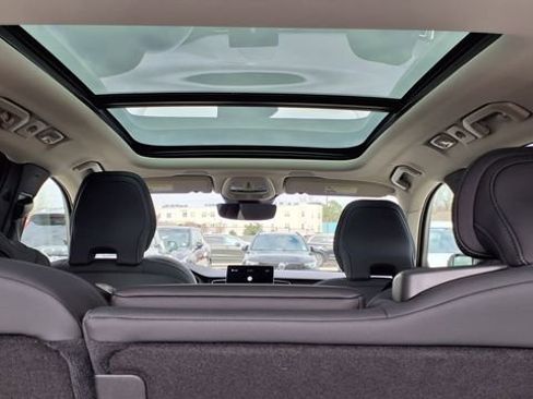 New 2026 Volvo XC60 B5 Plus w/ Protection Package Premier image 19