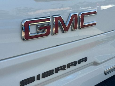 Used 2022 GMC Sierra 1500 Elevation image 6