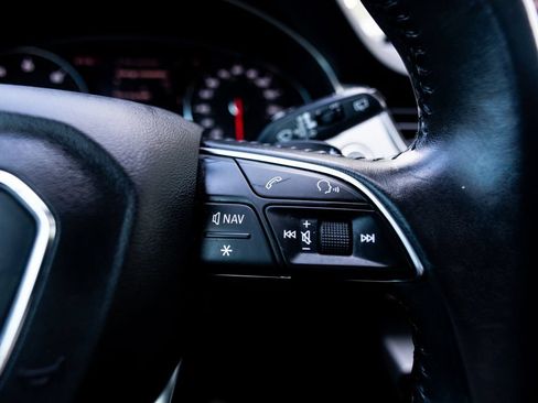 Used 2019 Audi Q7 2.0T Premium w/ Convenience Package AWD/4WD image 28